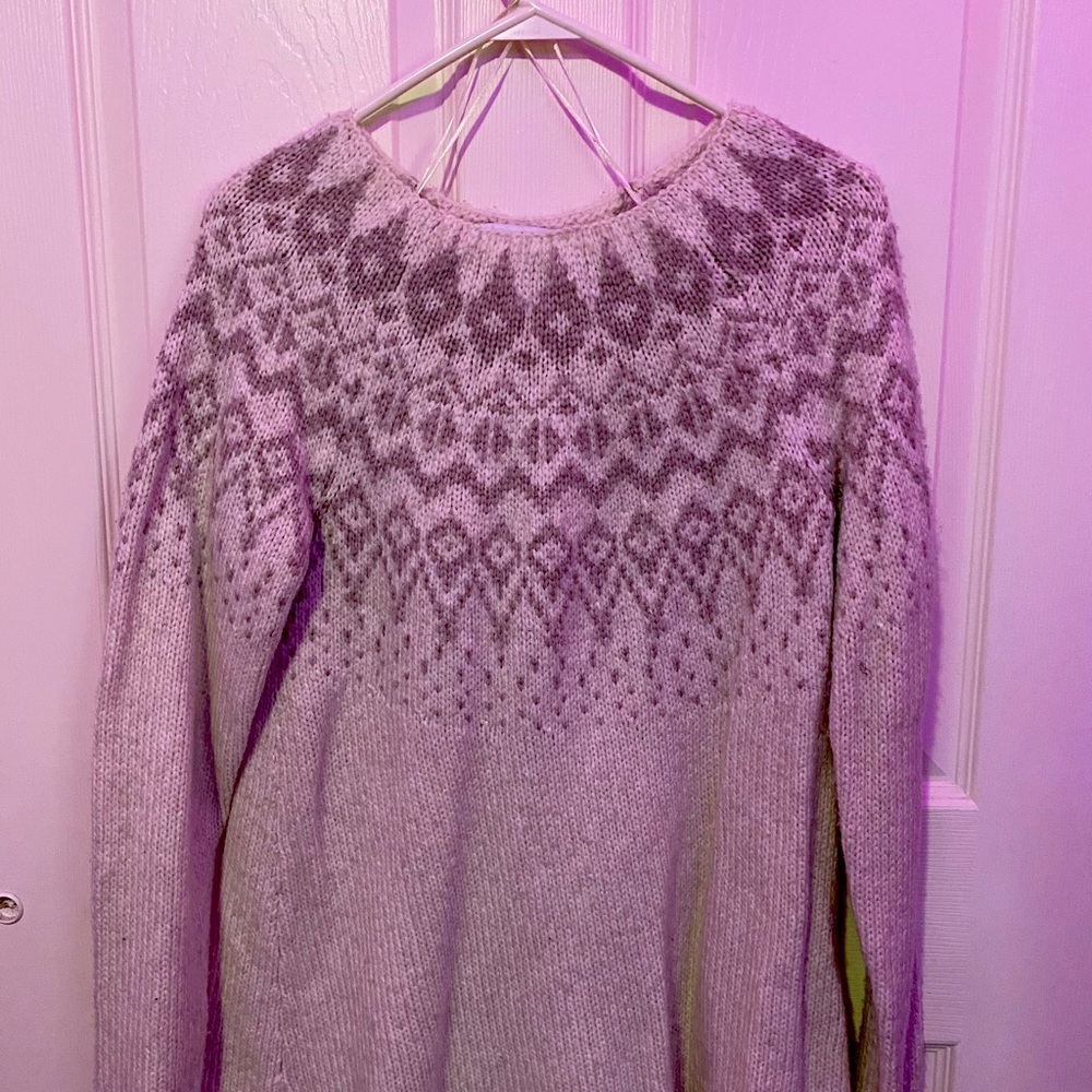 Sonoma White/Tan Sweater. Size medium
